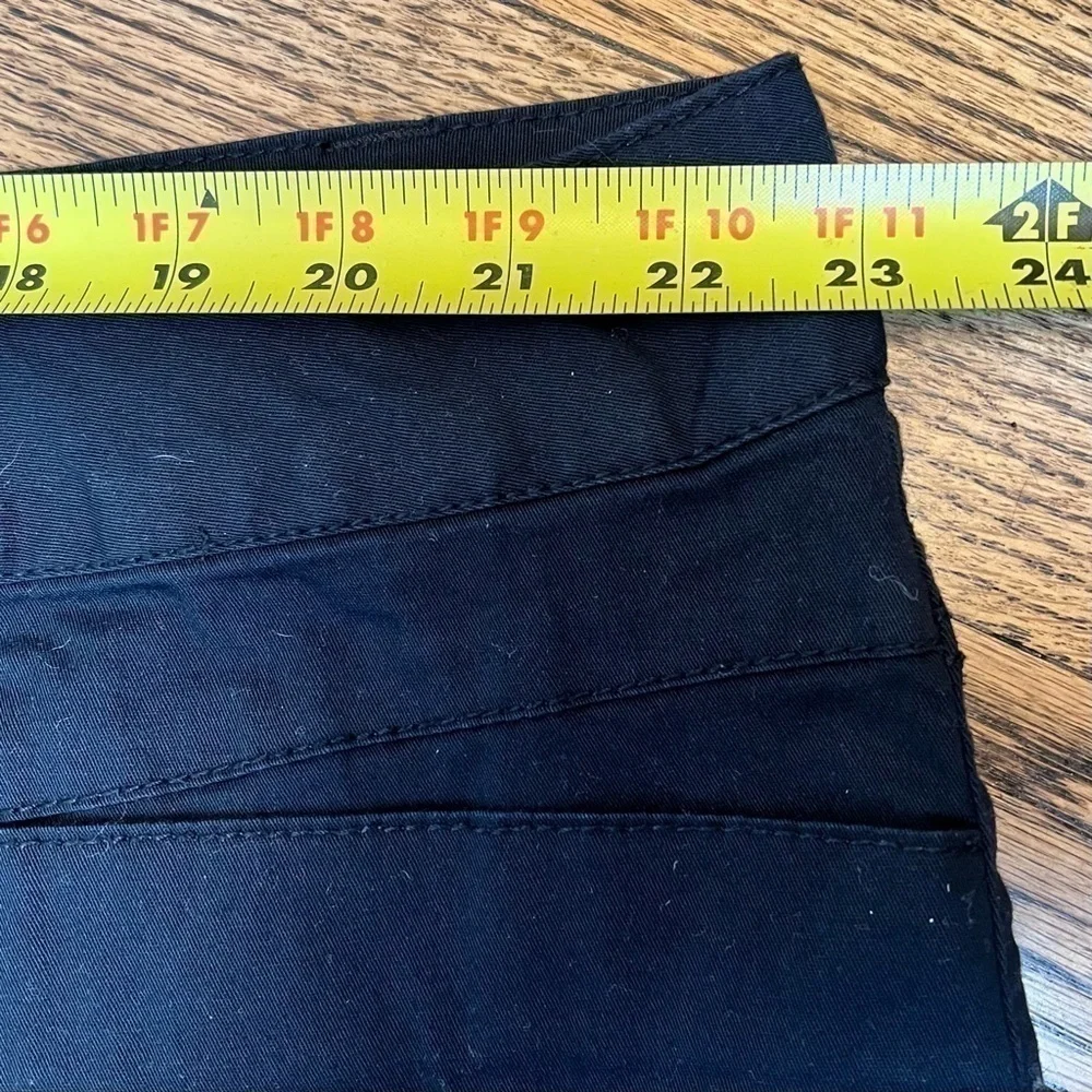 LANE BRYANT Plus Size 22 Black Stretch Cotton Girlfriend Boyfriend Short Classic